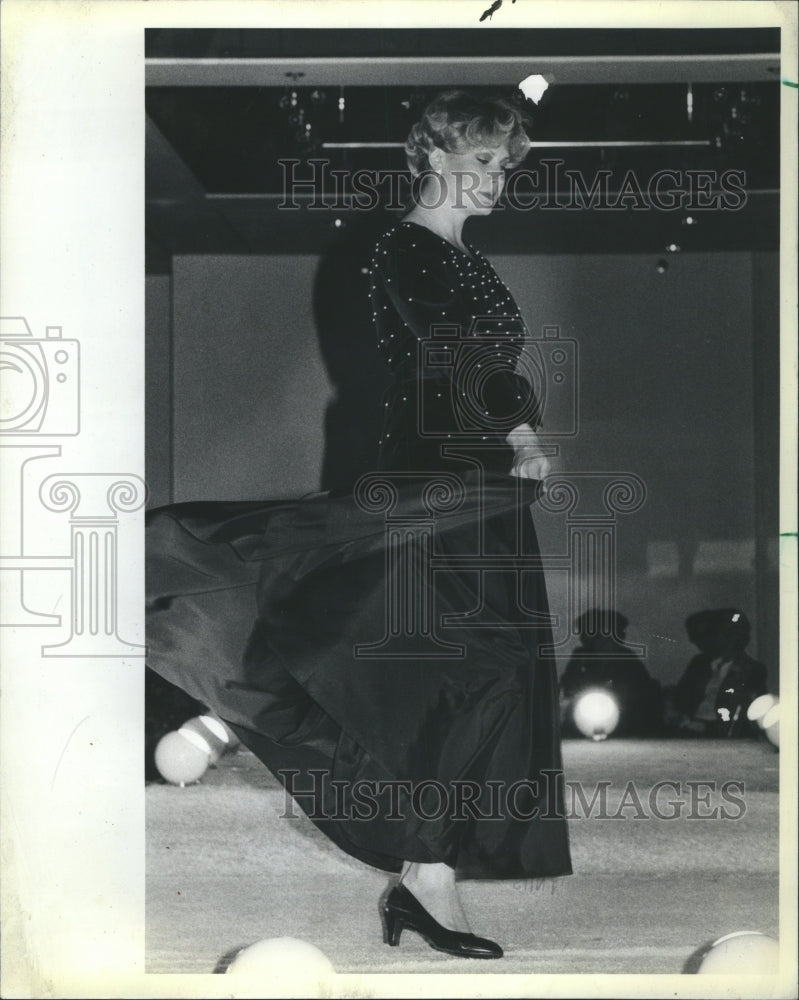 1981 Velvet Tunic Studded Taffeta Skirt Fas - Historic Images