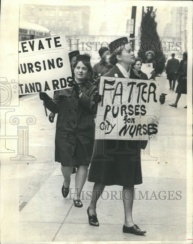 1966 Nurses Demonstration City Hall - Historic Images