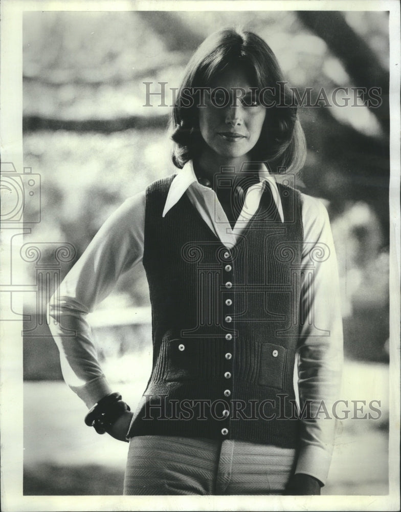 1973 Sweaters Judy Moore Jersey Guernsey - Historic Images