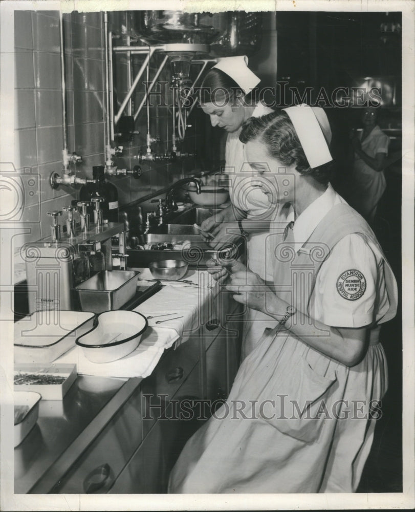 1953 Nurses Aided Evanston Hospital - Historic Images