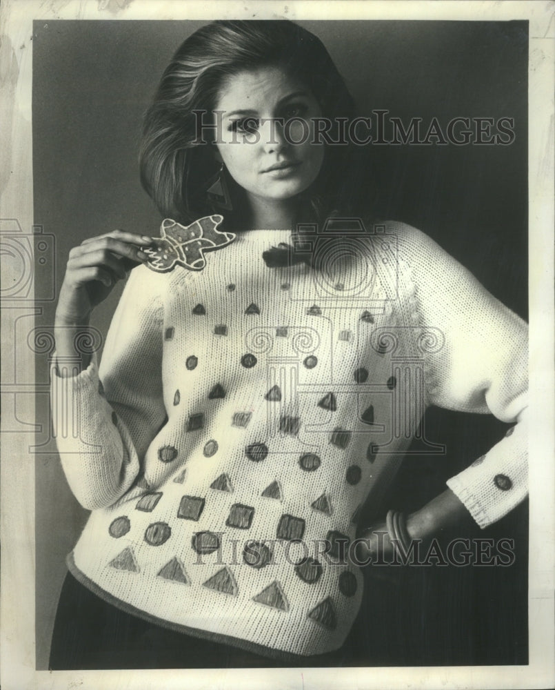 1966 Synthetic Fibres Combination Arms Top - Historic Images
