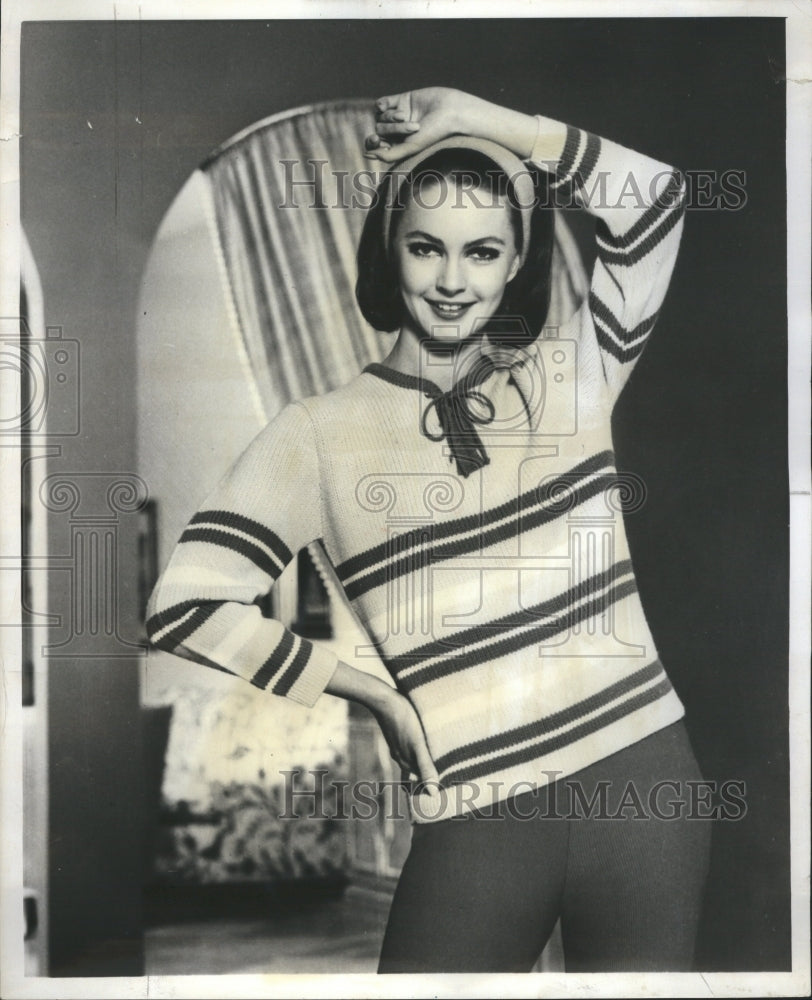 1965 Bulky Orlon Khaki Sweater Kaufman's - Historic Images