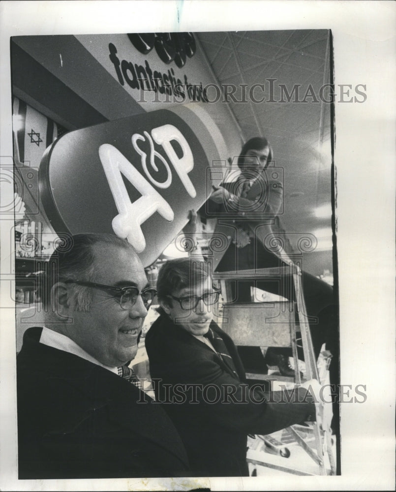 1976 John Buchannan Coordinator Economic - Historic Images