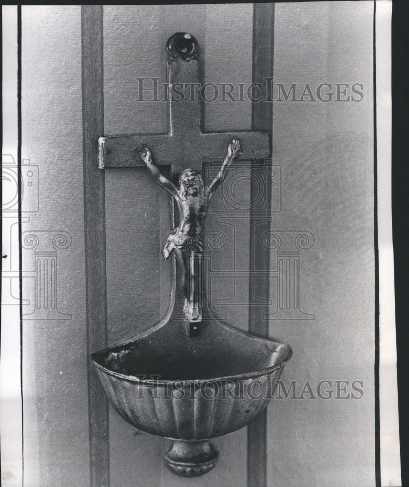 1972 Antiques Jesus Christ Cross Church - Historic Images