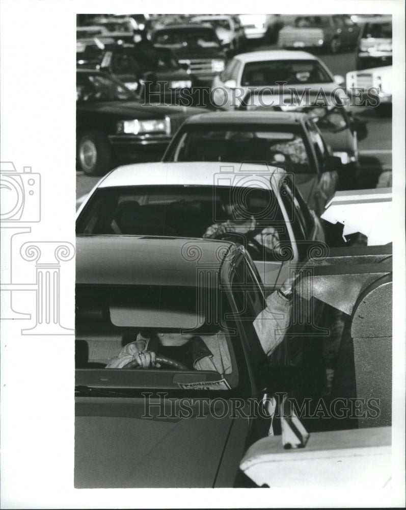 1991 Tax Payers Post Office Cars Crowd - Historic Images