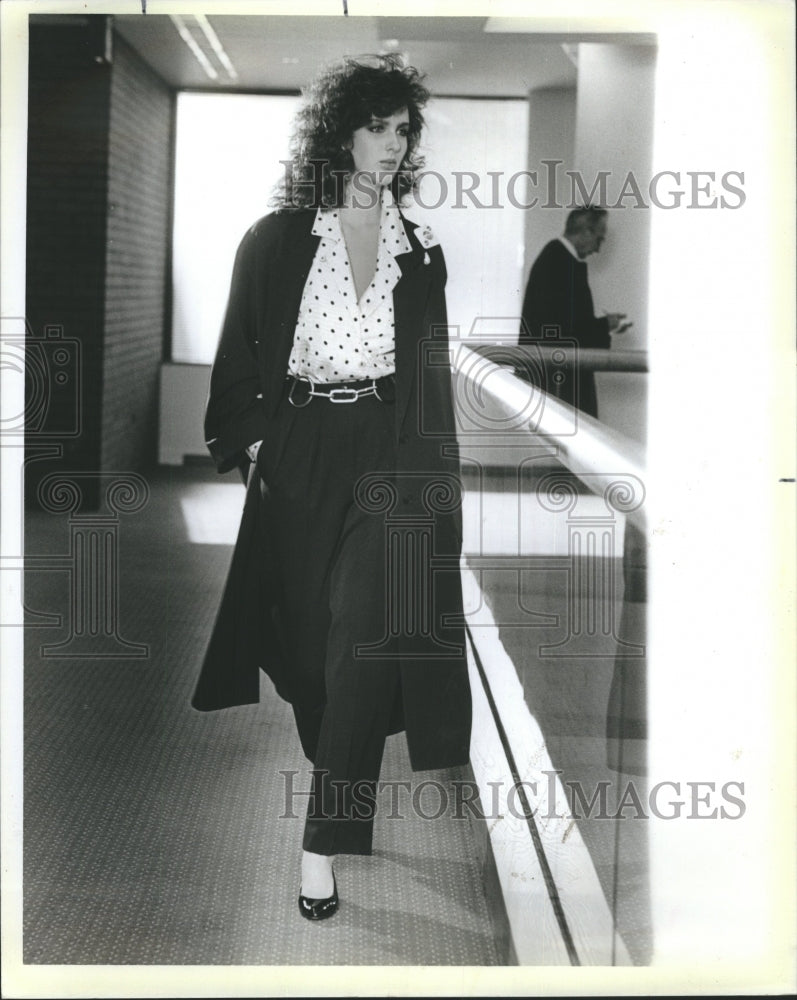 1986 Anne Klein Wool Jersey Suite Black - Historic Images