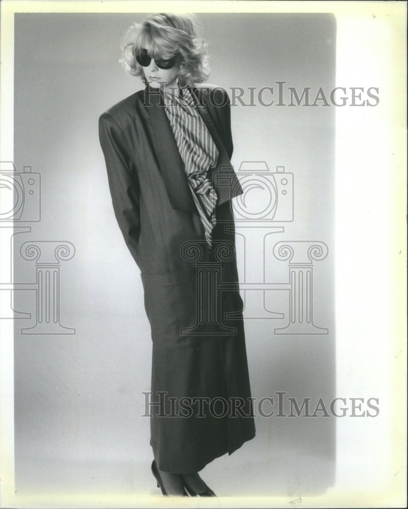 1986 Women Fashion - Historic Images