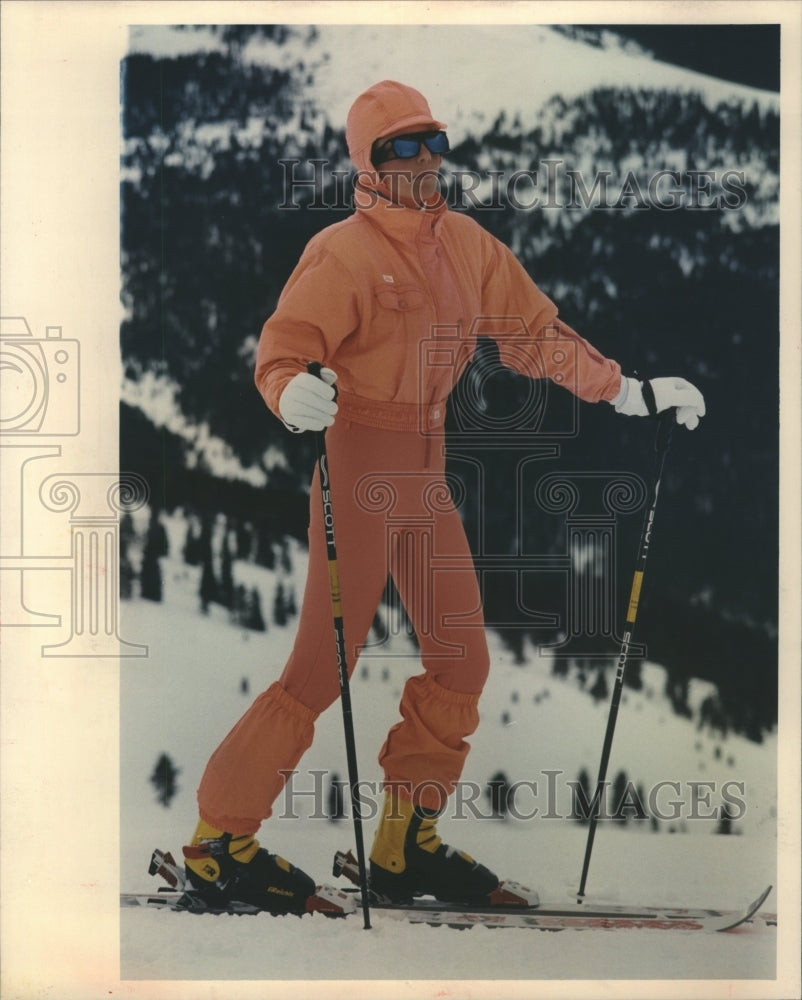 1989 Bright Coral Roomy Top Skinny Pants - Historic Images