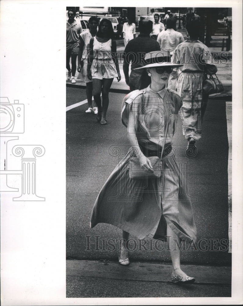 1988 Fashion Woman - Historic Images