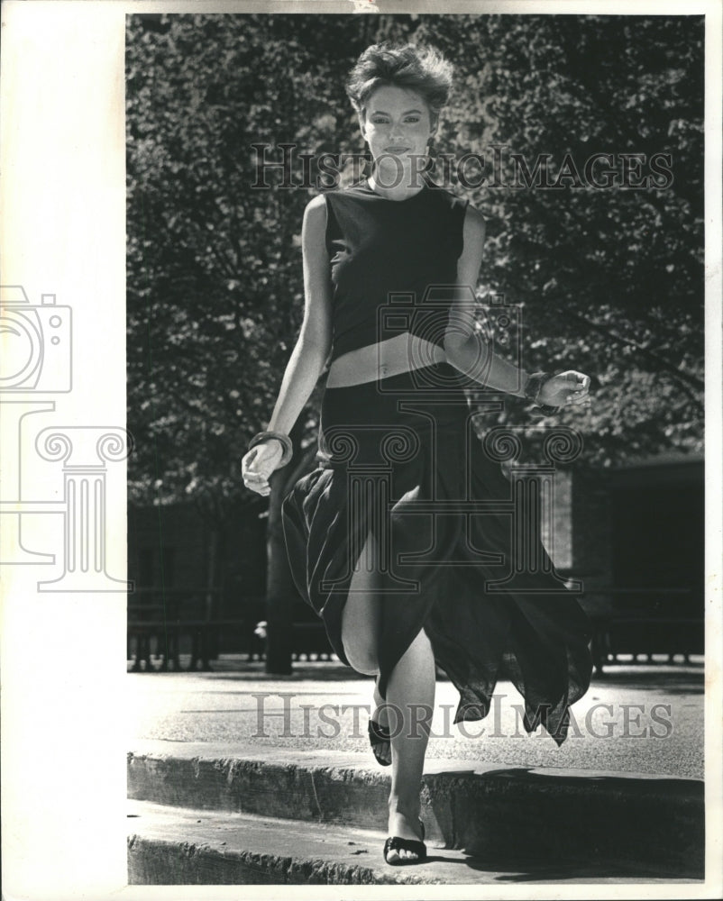 1985 Women Fashions - Historic Images