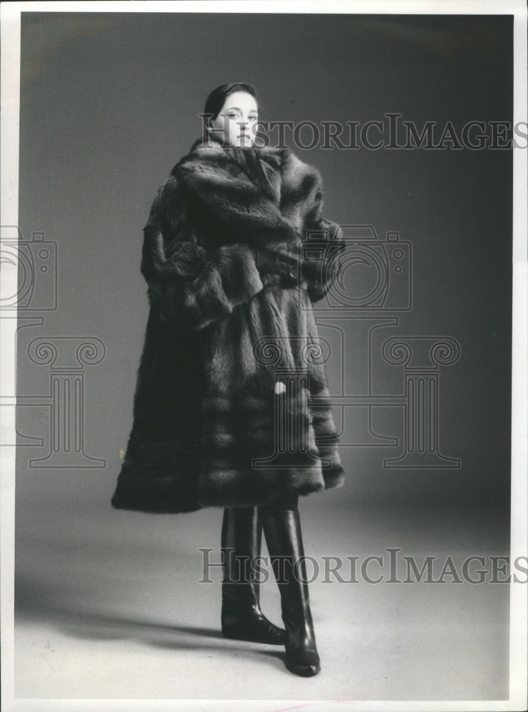 1987 Autumn Winter Collection Omsa Elisabet - Historic Images