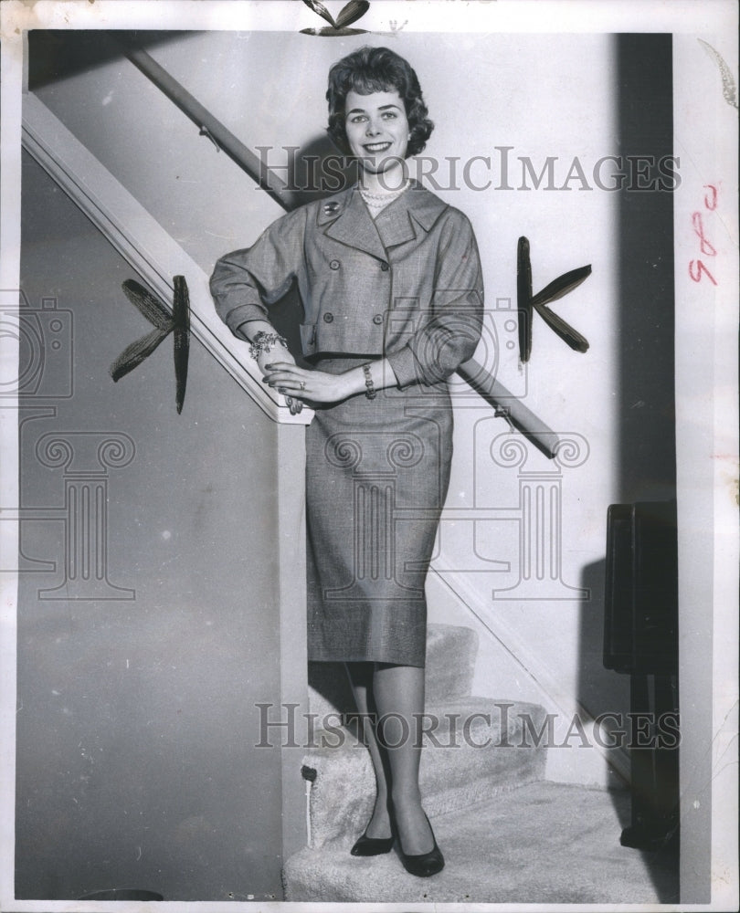 1959 Mrs. Peter Fink - Historic Images