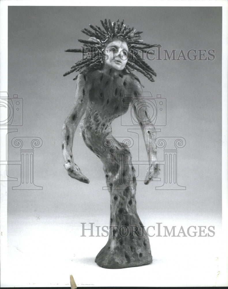 1992 Art Statue Lady - Historic Images