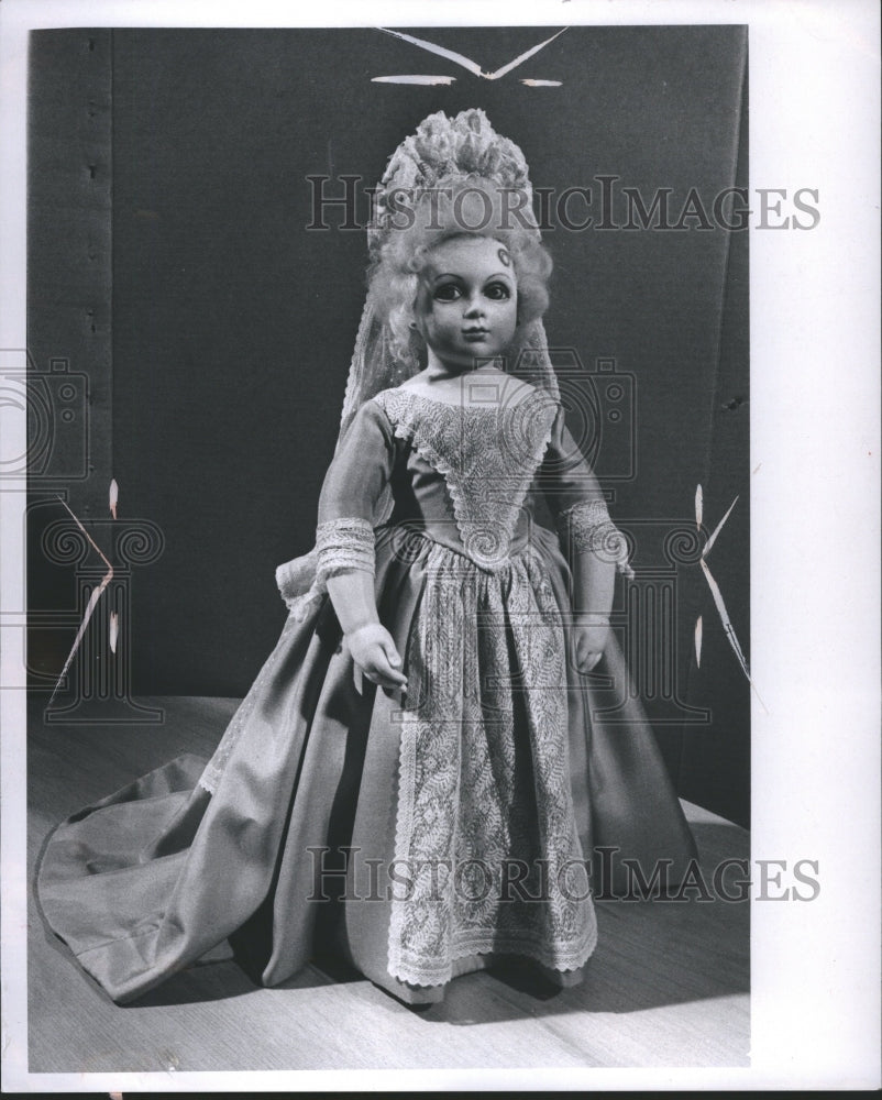 1970 Mrs. Pat Robinson's doll - Historic Images