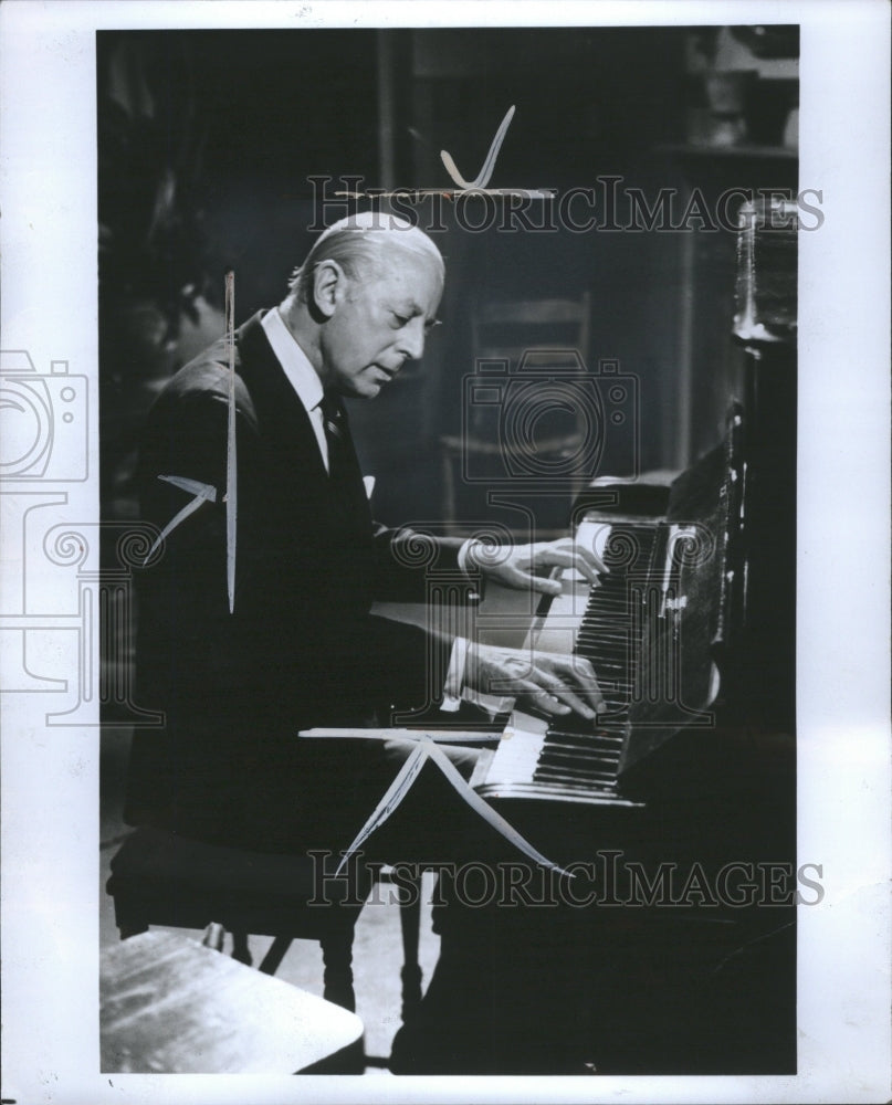 1973 Aliston Cooke playing piano - Historic Images