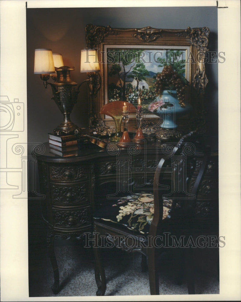 1995 Furniture - Historic Images