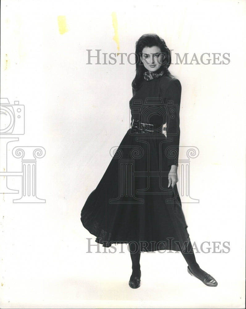 1986 Dress Fancy Popular Style Practice - Historic Images