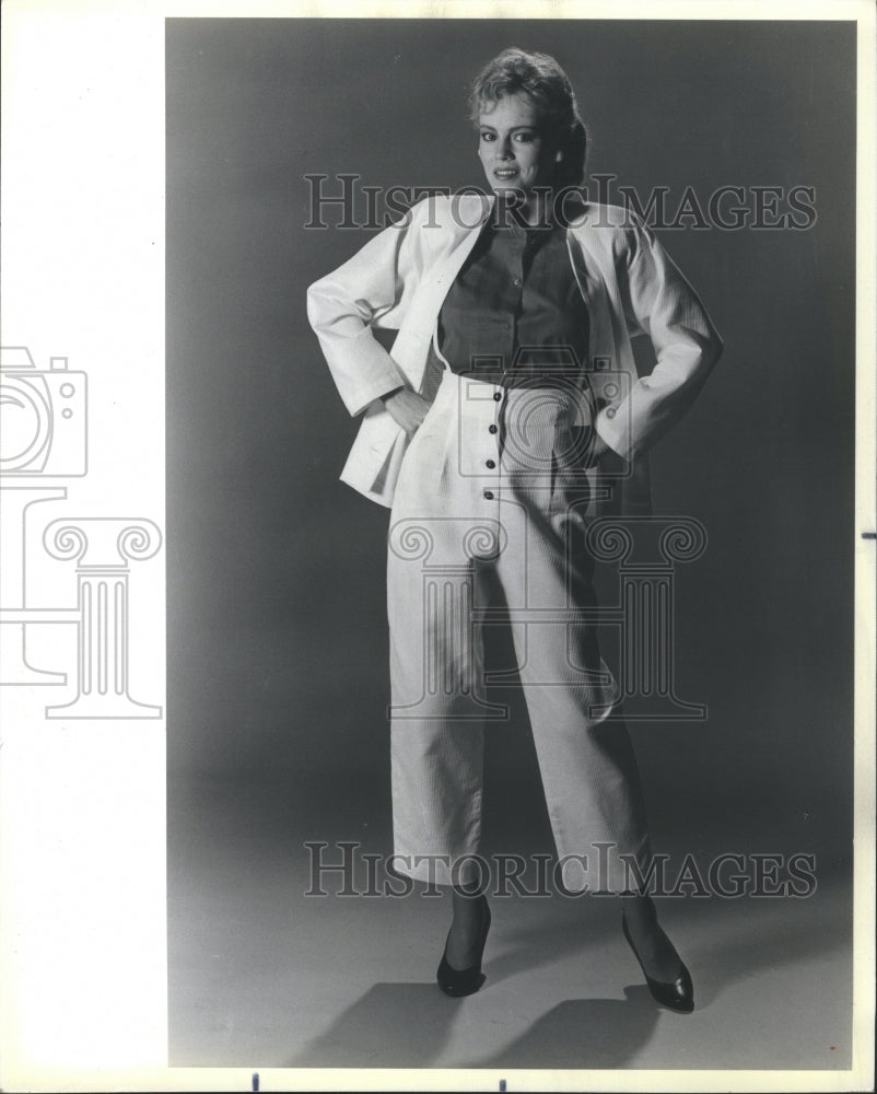 1984 Look Fashion General Costume Fancy - Historic Images