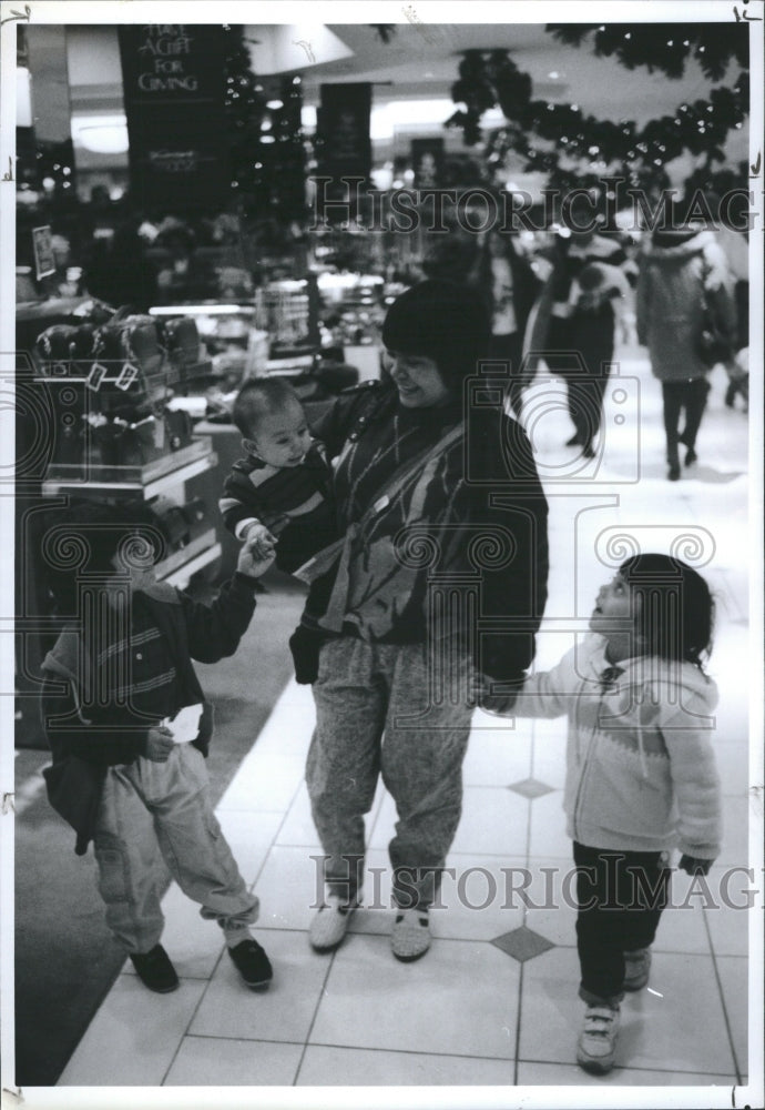 1991 Rutherford Mall Good Family Shopping - Historic Images
