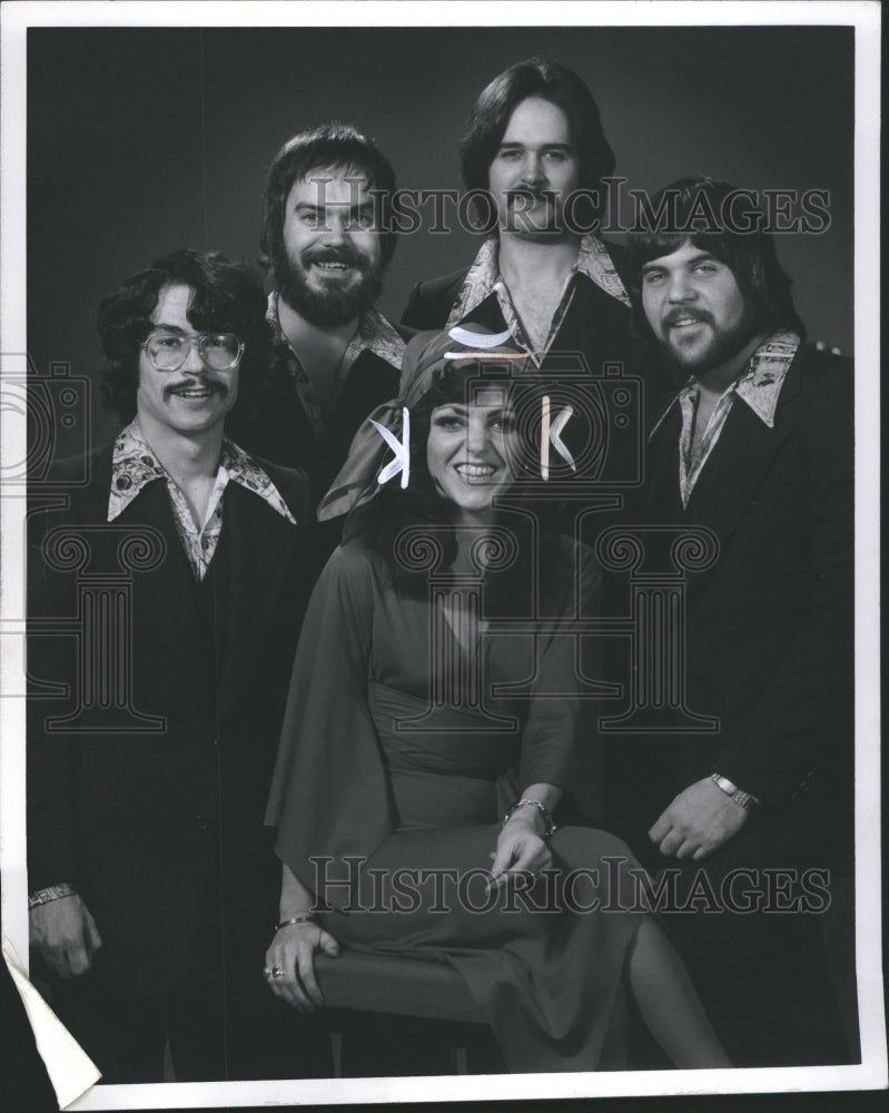 1976 Singer Connie Grohan and Band - Historic Images