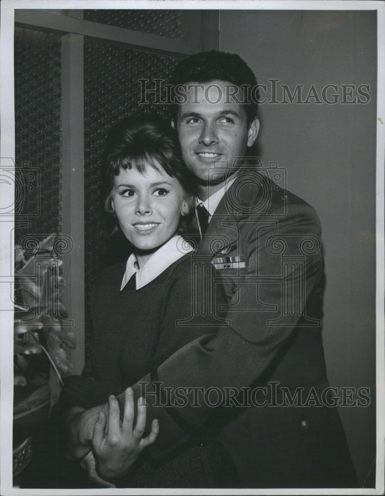 1964 Mark Goddard &amp; Judy Carne - Historic Images