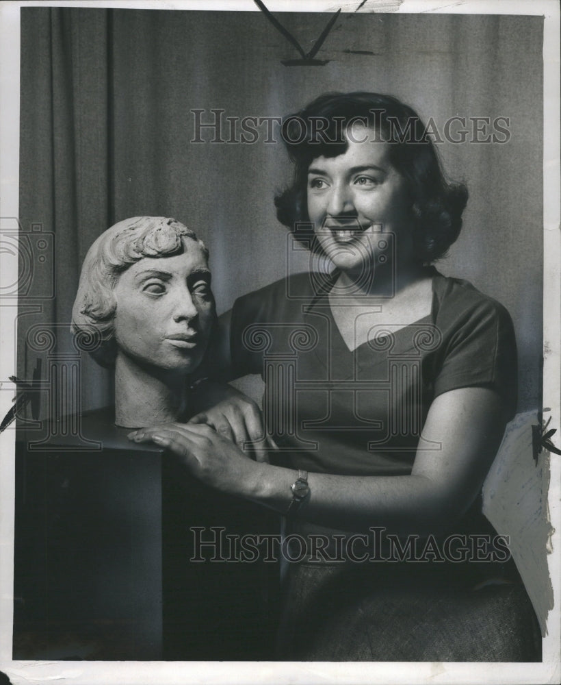 1950 Dorothy Grant with bust - Historic Images