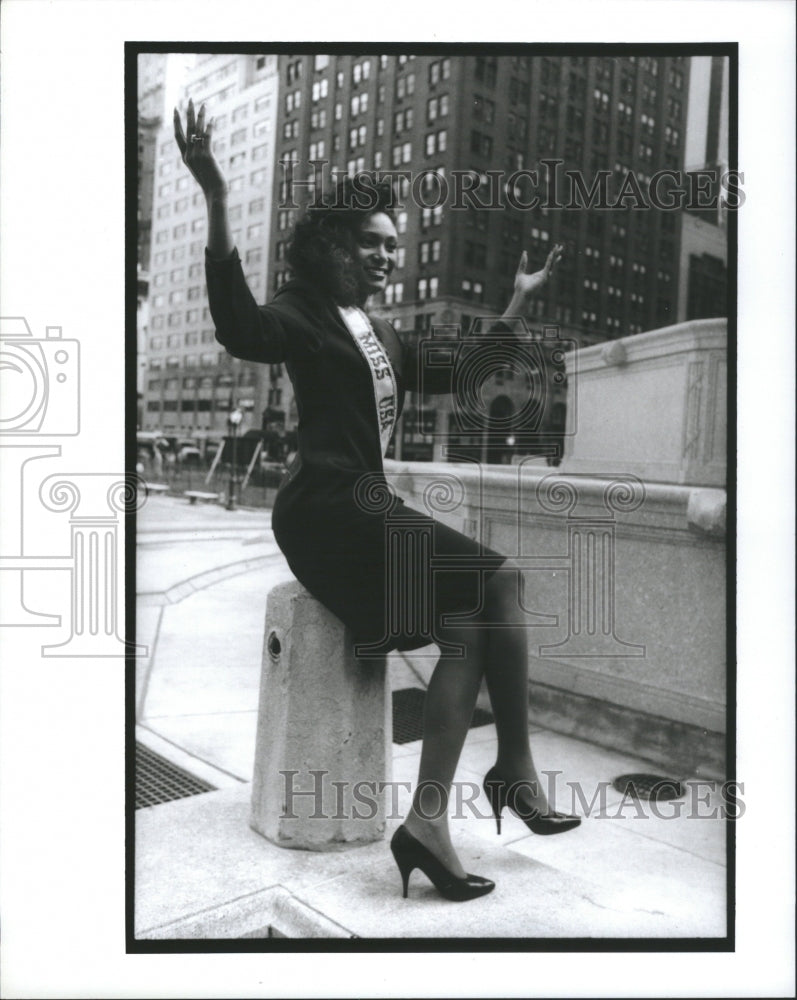 1990 Carole Gist 1st Black Miss USA title - Historic Images