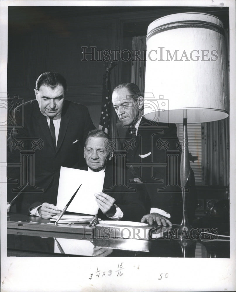 1965 Comm. Ray Girardin - Historic Images