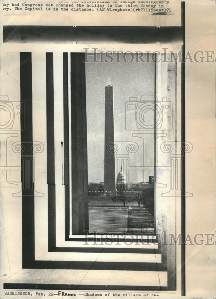 1971 Washington Monument - Historic Images