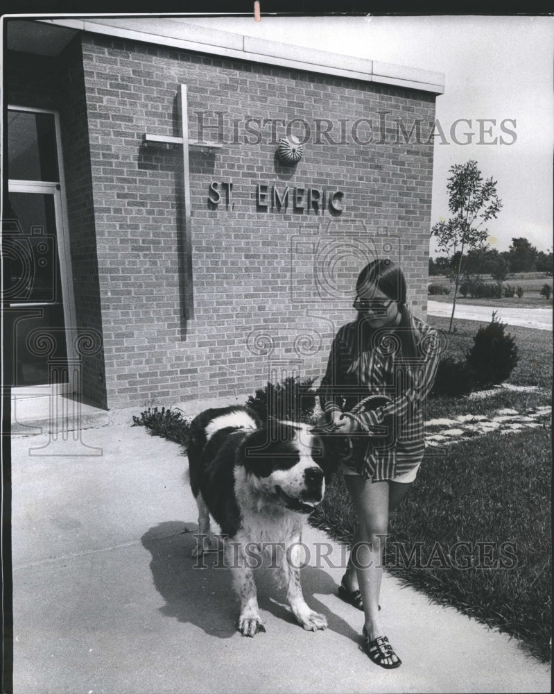1970 Press Photo St Emeric pet parade Kathy and Sidney - Historic Images
