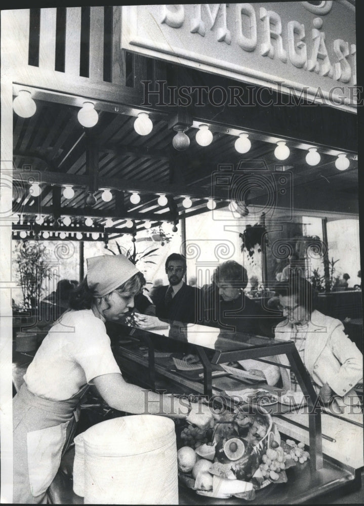 1976 Mezzanine Restaurants - Historic Images