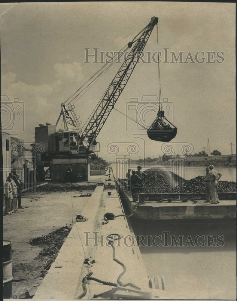 1958 Unloading Coal Crane Sanitary District - Historic Images