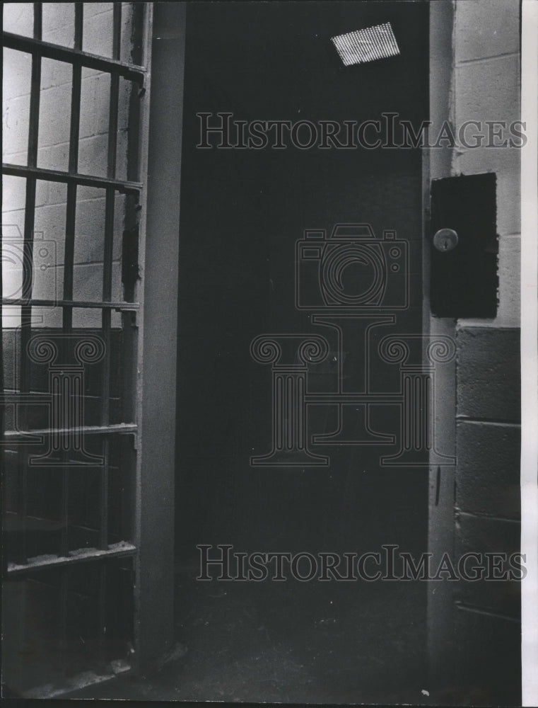1970 Press Photo Solitary Confinement - Historic Images