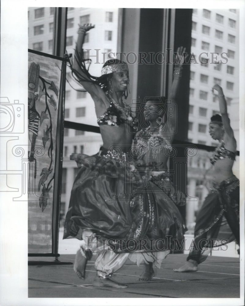 1993 Khalidah&#39;s North African Dance Chicago - Historic Images