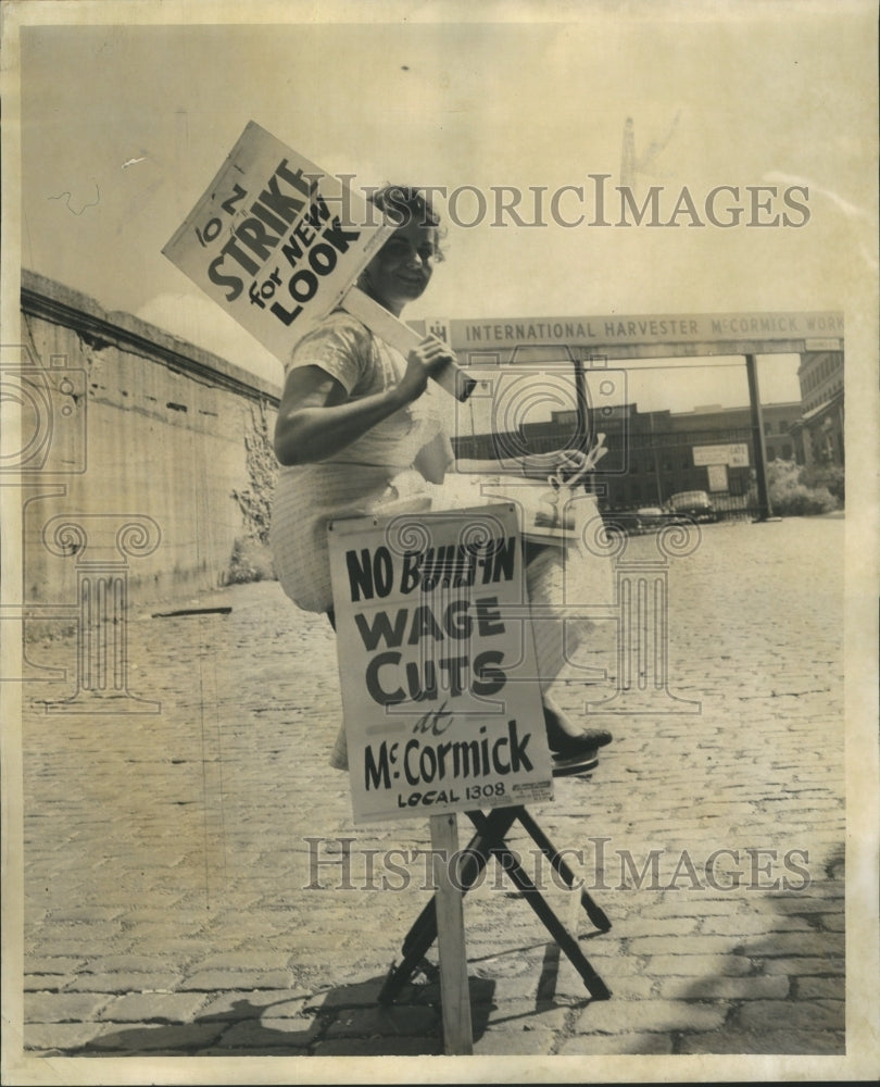 1955 International Harvester Protest - Historic Images