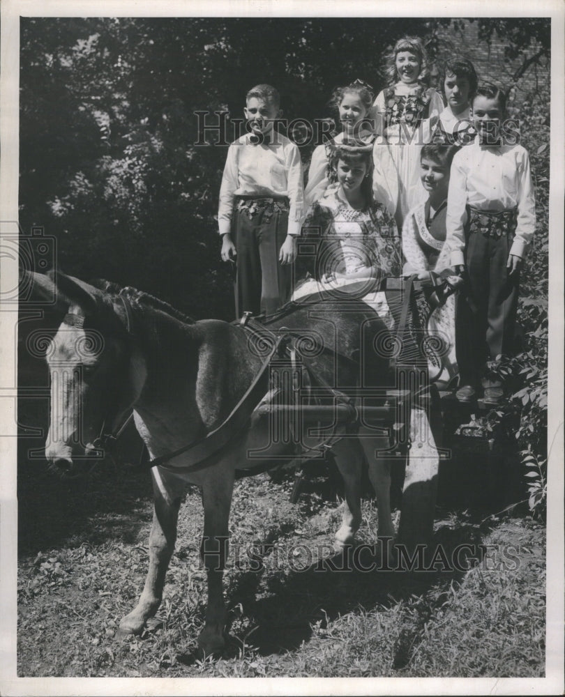 1958 Pilsen Park irish picnic Albany av. - Historic Images