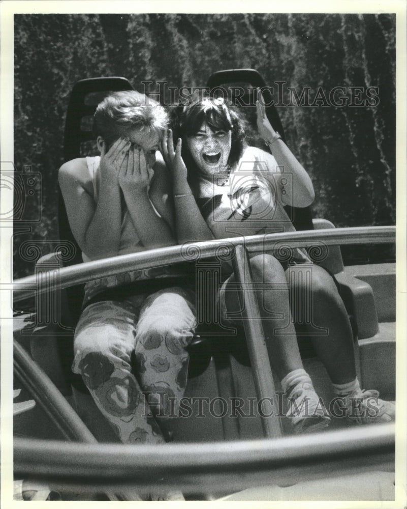 1986 Irish Children Kids at Great America - Historic Images