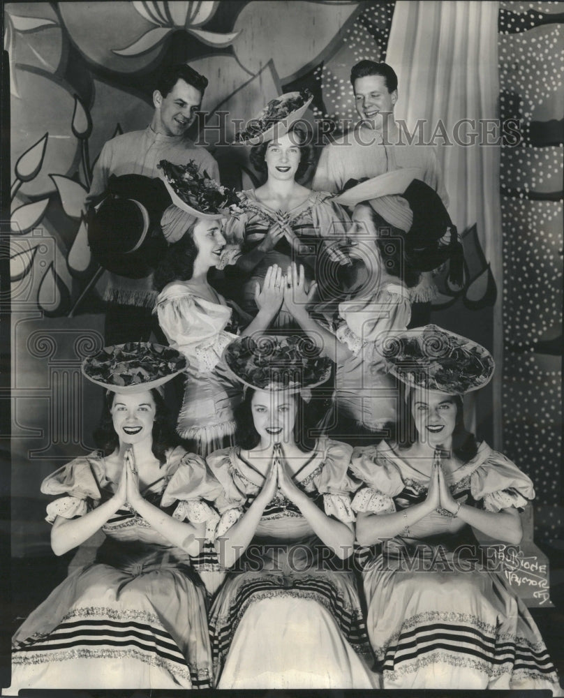 1946 Northwestern University Waa-Mu Show - Historic Images
