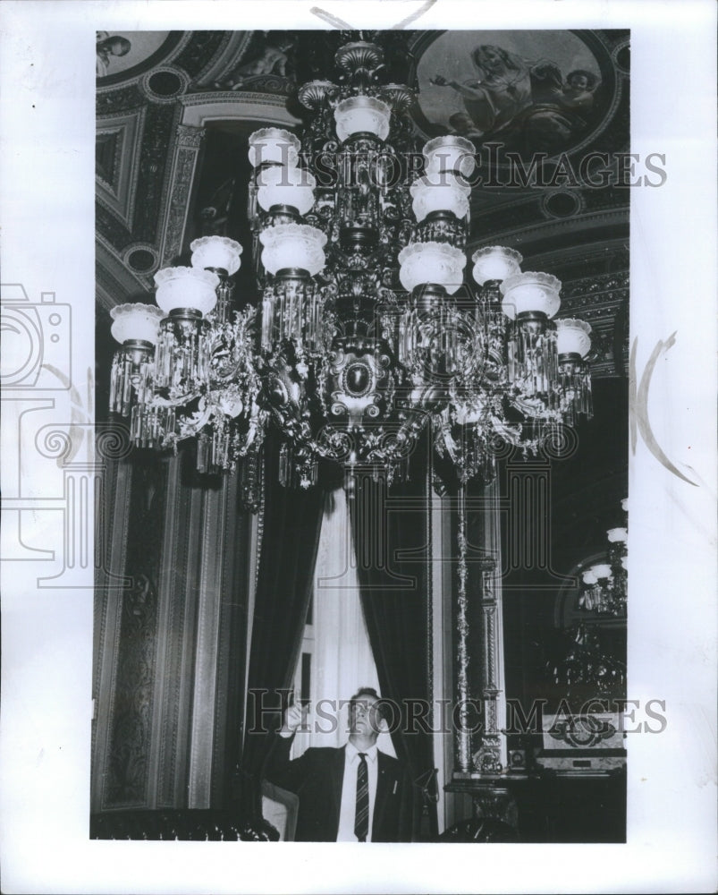 1969 Chandelier at the White House - Historic Images