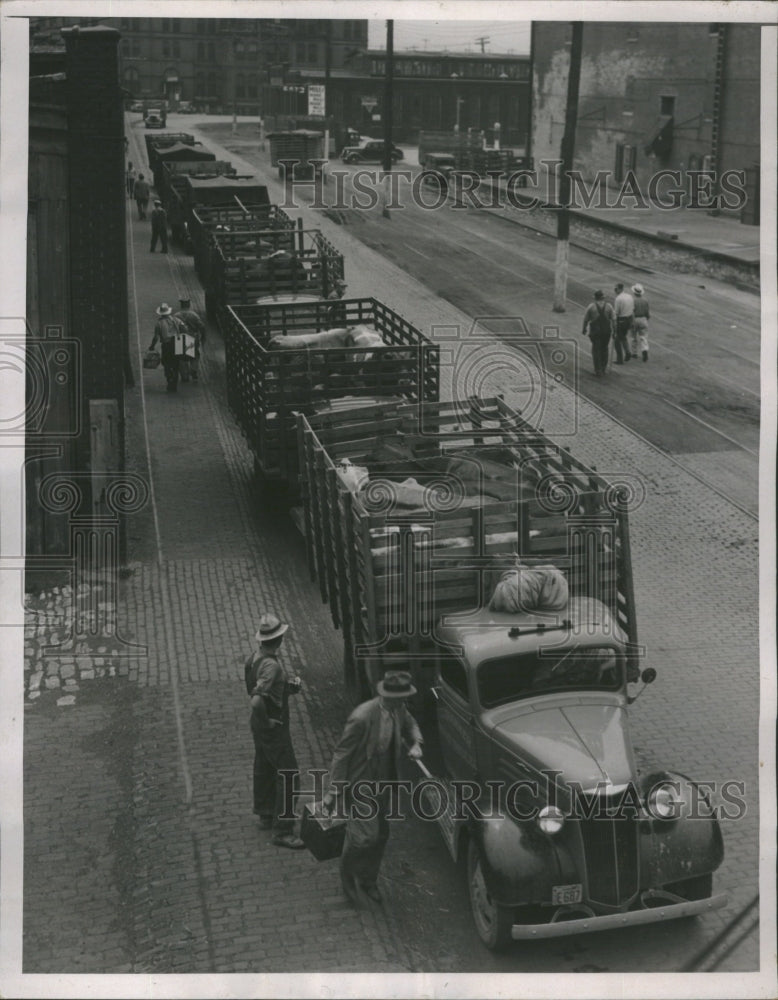 1937 Strike on St. Louis Livestock Exchange - Historic Images