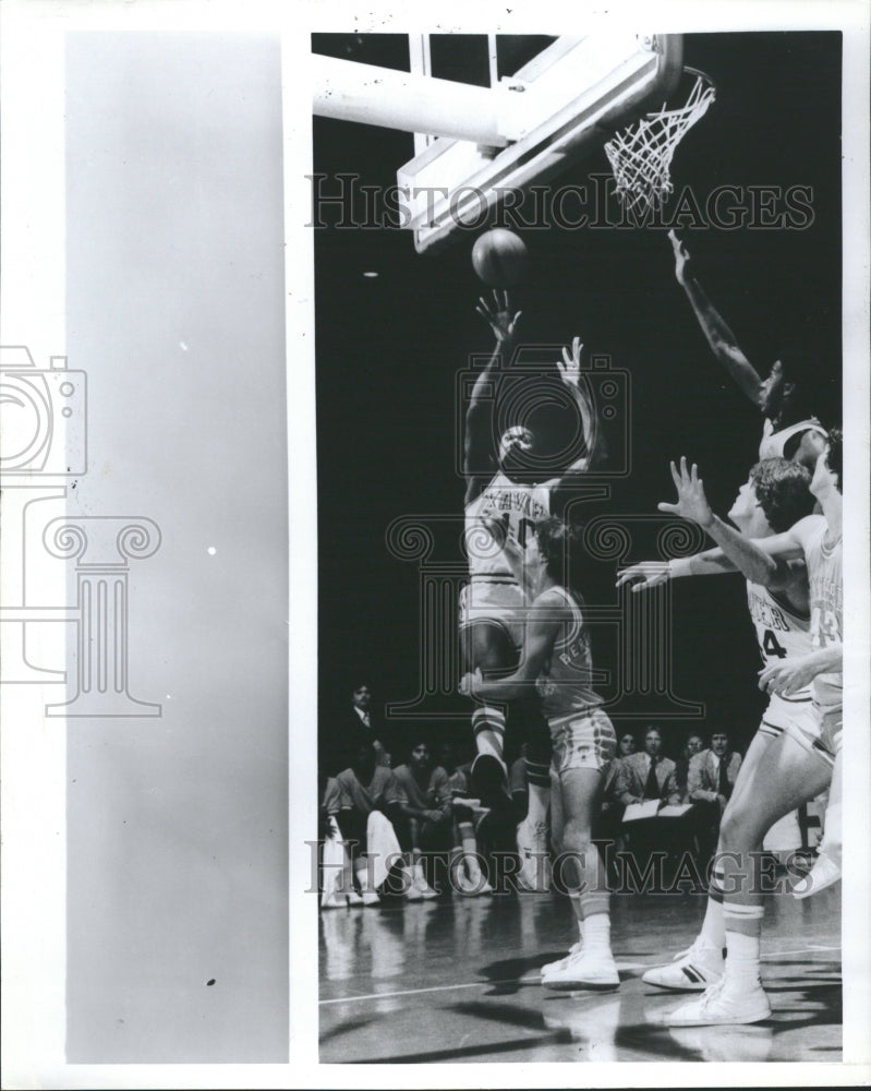 1982 Players Basket Ball Indoor Stadium - Historic Images