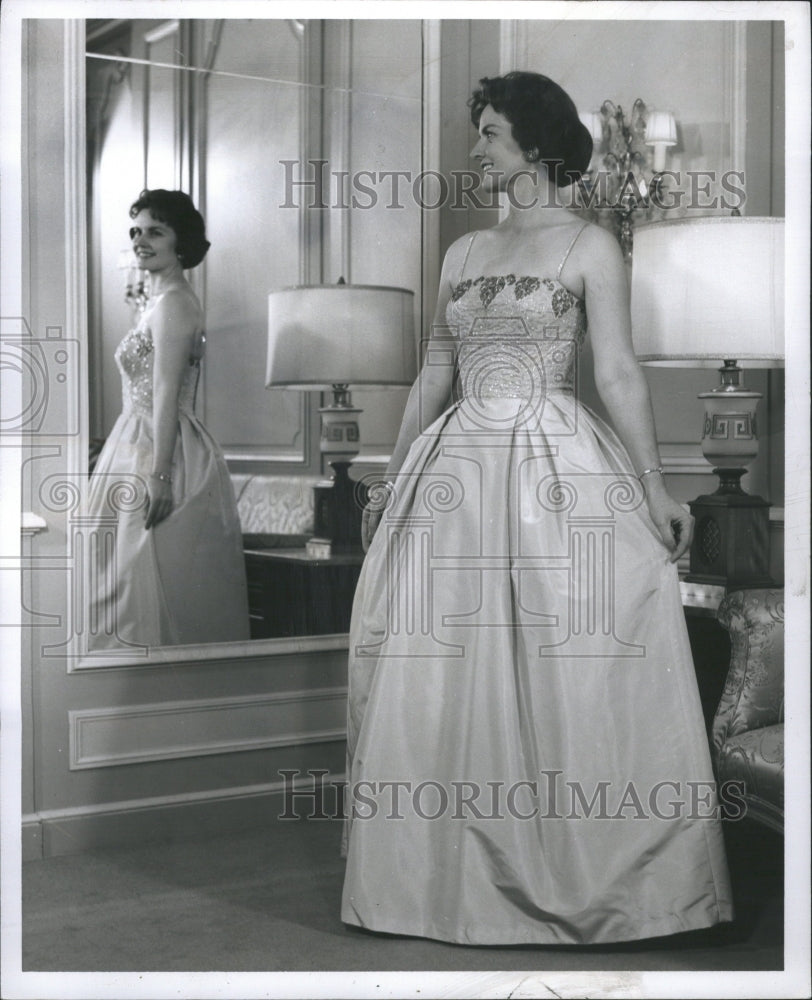 1961 Mrs. Cleve Massion - Historic Images
