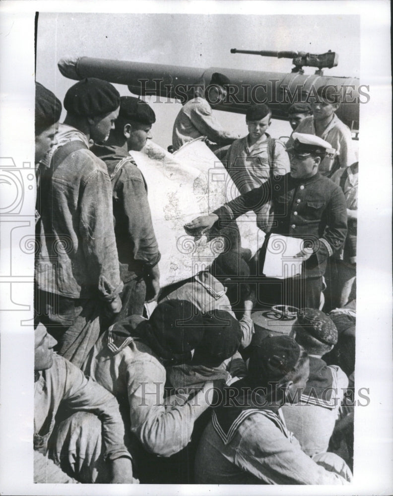 1941 Press Photo Seaman Paris Commander Political - Historic Images
