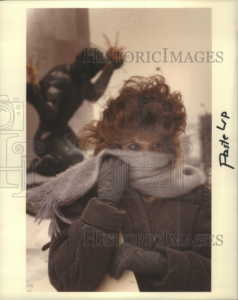 1985 Woman Winter Detroit Sweater - Historic Images