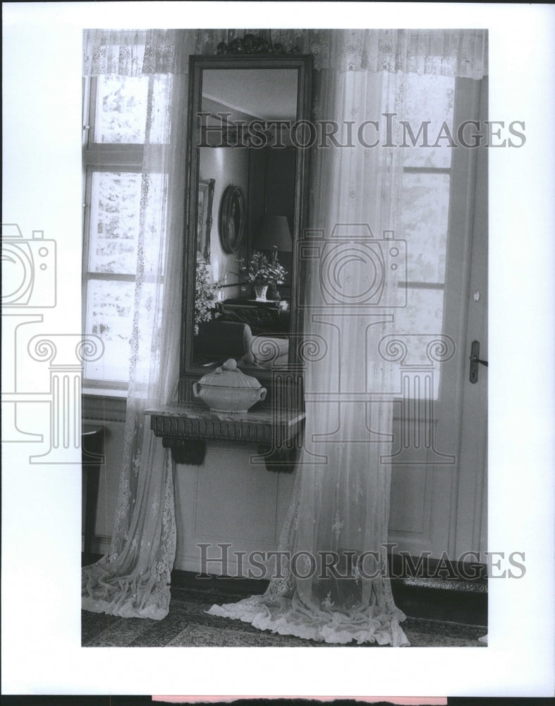 1996 Window Carton Mirror Glass Door - Historic Images