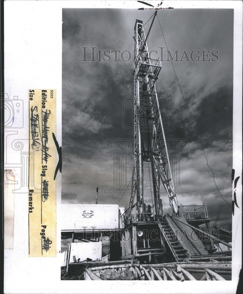 1974 Oil Well - Historic Images
