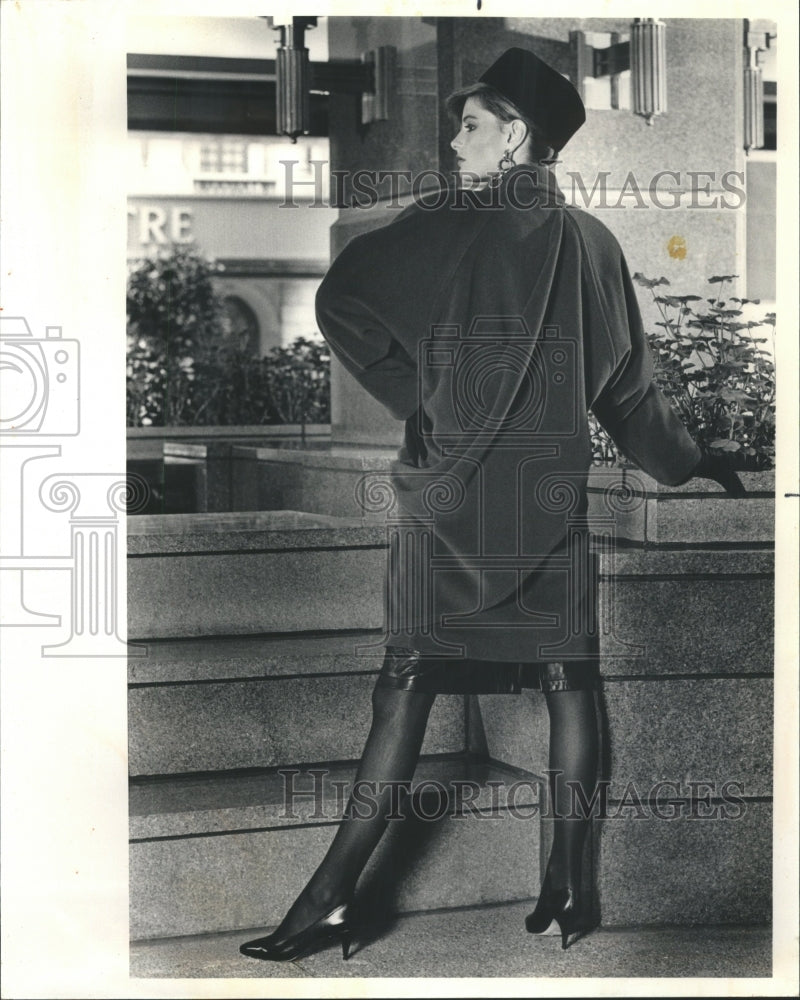 1986 Genny&#39;s Coat Neiman Marcus - Historic Images