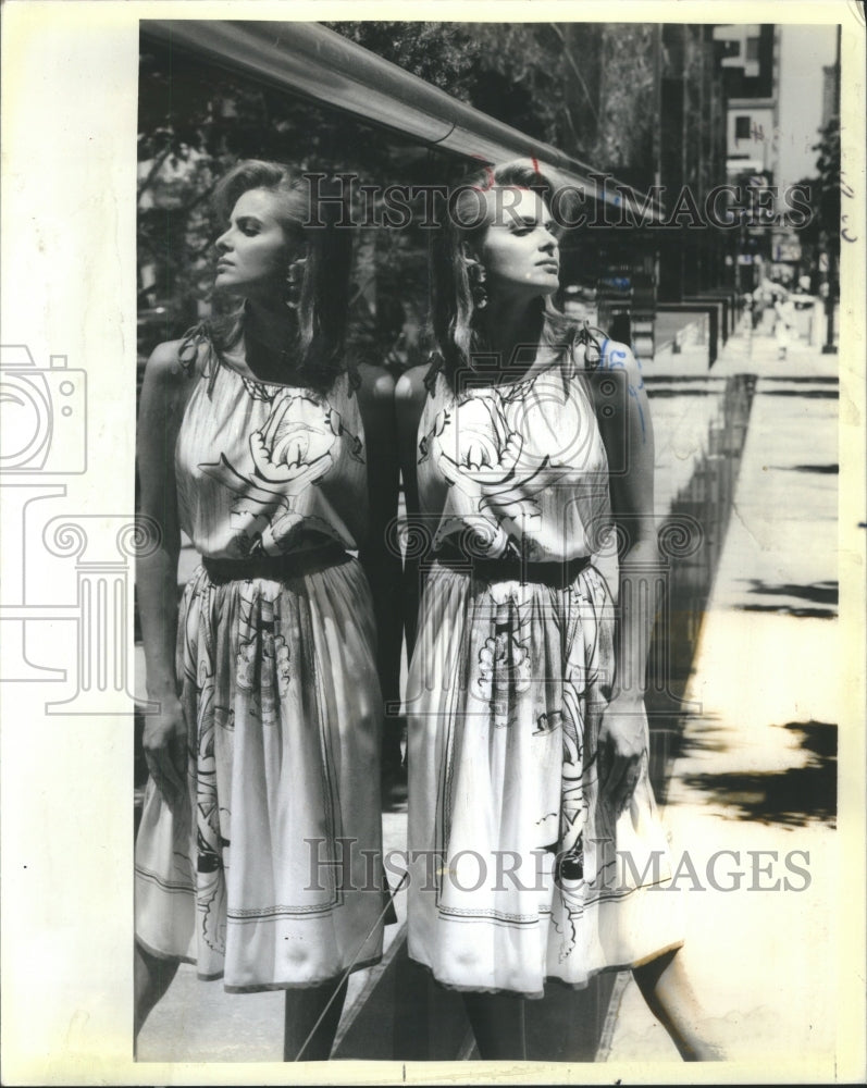 1987 Michaele Vollbracht&#39;s silk printed cam - Historic Images