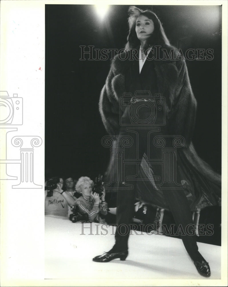 1985 Luxurious Fisher Coat Shal Collar Pant - Historic Images