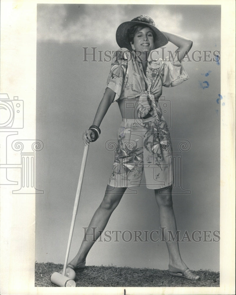 1985 St.Gillian Ivory Silk Hawallan Beene - Historic Images